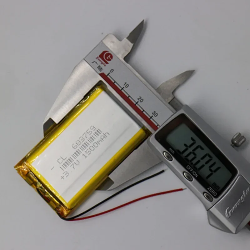 MP3/4 GPS 네비게이션 차량 레코더에 적합한 정품 3.7V 폴리머 리튬 배터리 1500mAh 603759