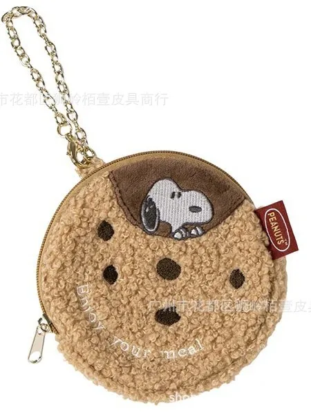

New cartoon Snoopy shaped circular coin purse, compact and simple hanging decoration mini bag