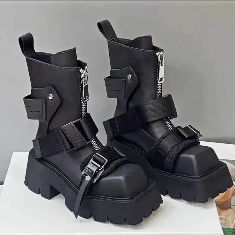 Botas de plataforma de diseñador de marca para mujer, botines cortos de tacón grueso con punta cuadrada, hebilla de cinturón a la moda, para motocicleta, 2025