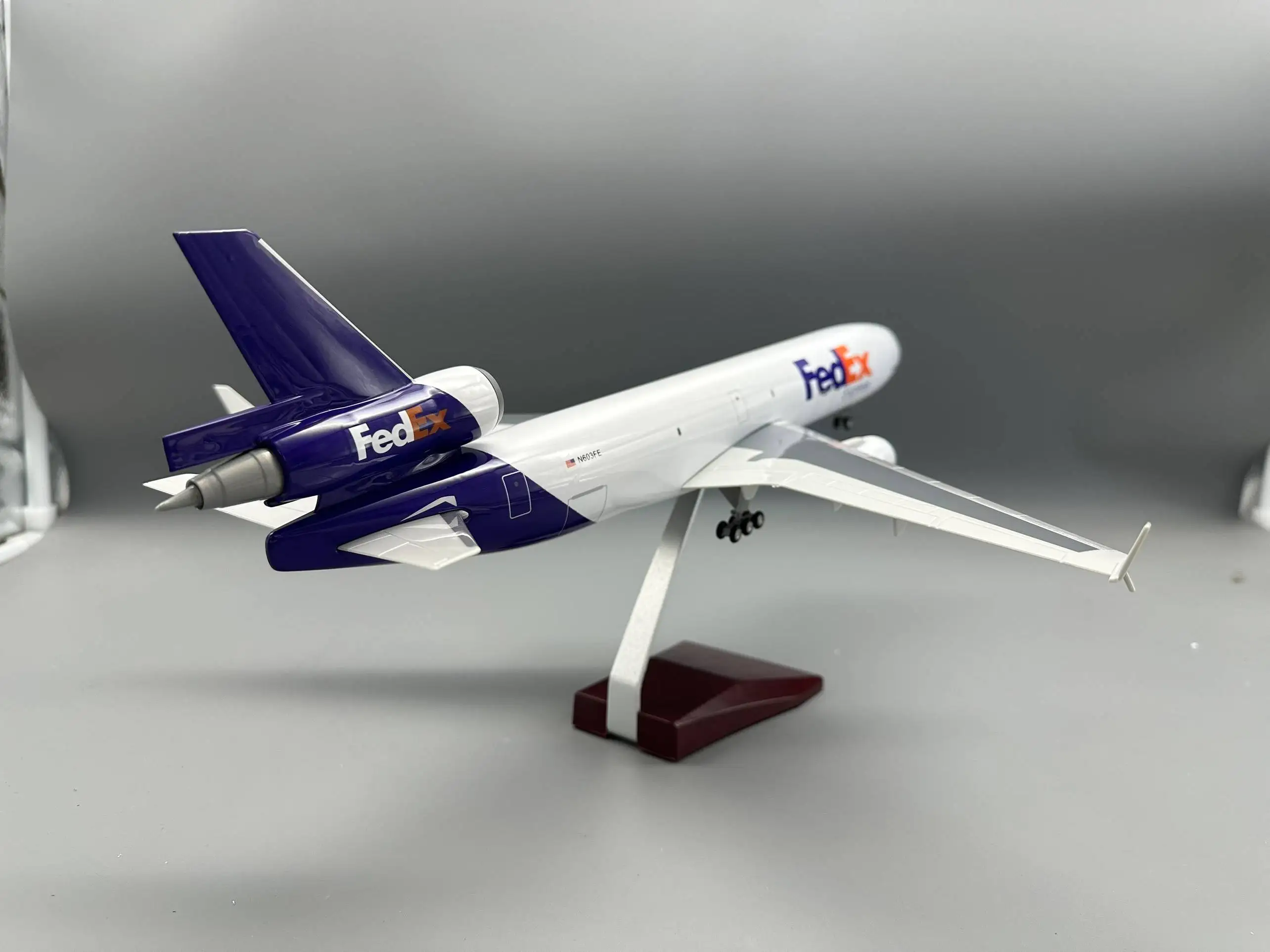 47 سنتيمتر 1/130 مقياس نماذج الطائرة MD11 فيديكس البضائع الخطوط الجوية الراتنج دييكاست طائرة مع عجلات الهبوط الطائرات جمع هدية #6