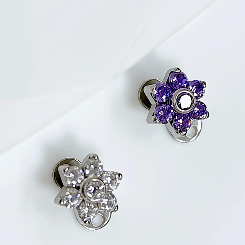 F136 سبائك التيتانيوم عالية الجودة زرع الصف زهرة الزركونيا الثلاثي حفرة الشائكة مسمار المألوف المخفية هيئة ثقب المجوهرات