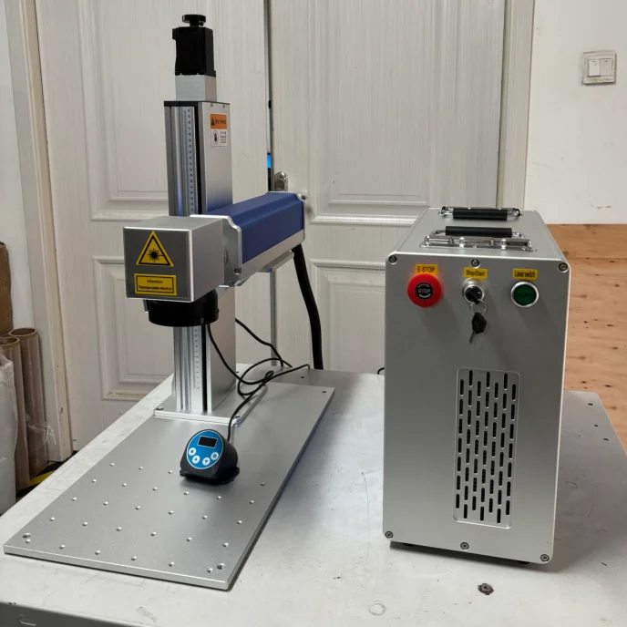 

FM-400Pro 20w 30w 50w Classic desktop split optical fiber metal laser marking machine fiber laser marking machine