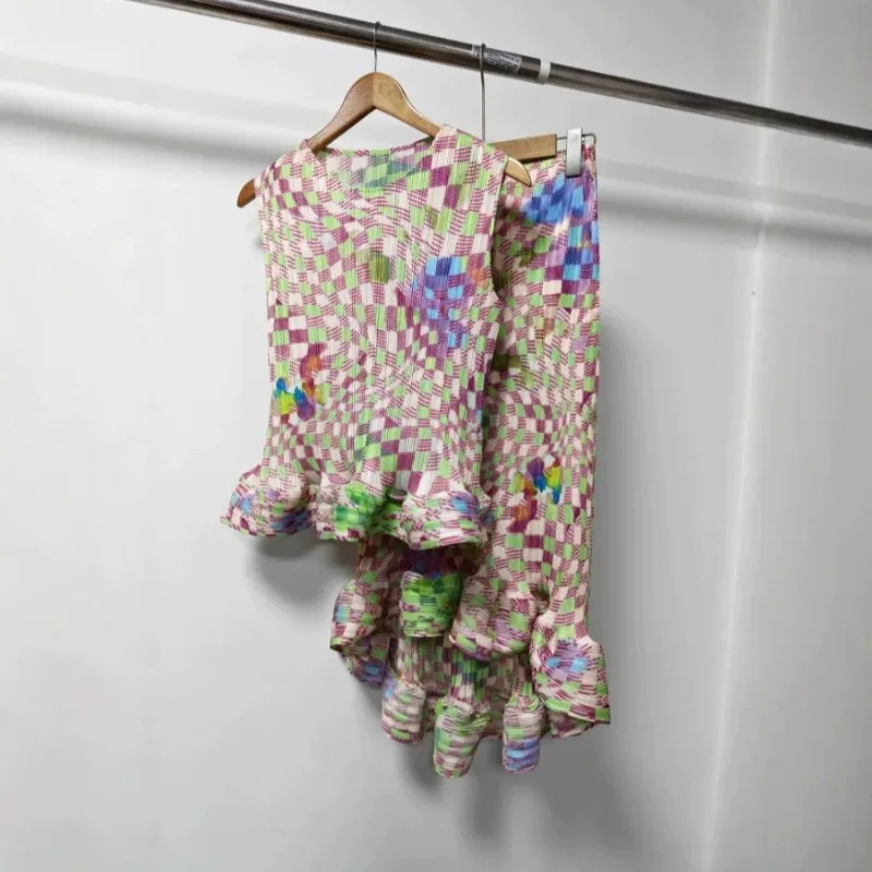Miyake Pleated Printed Skirt Set 2026 Summer New Pleats Polka Dot + Unique Self-Painted Commuter Sleeveless Top+Tail Skirt Set