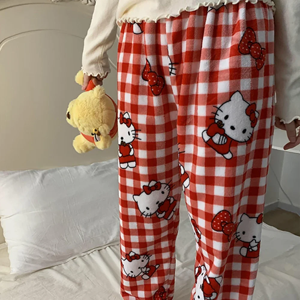 Cartoon Sanrioed Hallo Kitty Plüsch Pyjama Hosen Frauen Flanell Hosen Anime Kawaii Baumwolle Winter Warm Halten Verdicken Hause Hosen