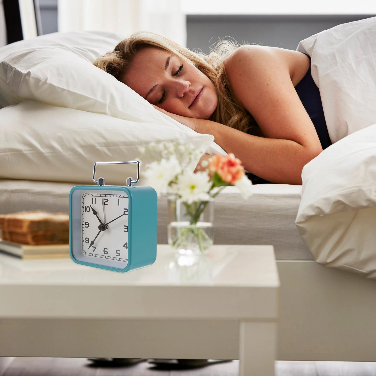 

Children's Mute Clock Bedside Silent Table Desktop Alarm Small for Tabletop Decorative