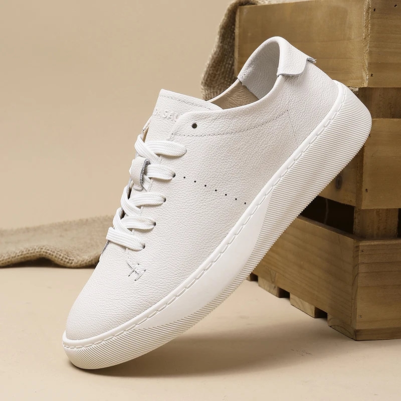 

New men's low cut summer lightweight solid color casual white shoes 250319