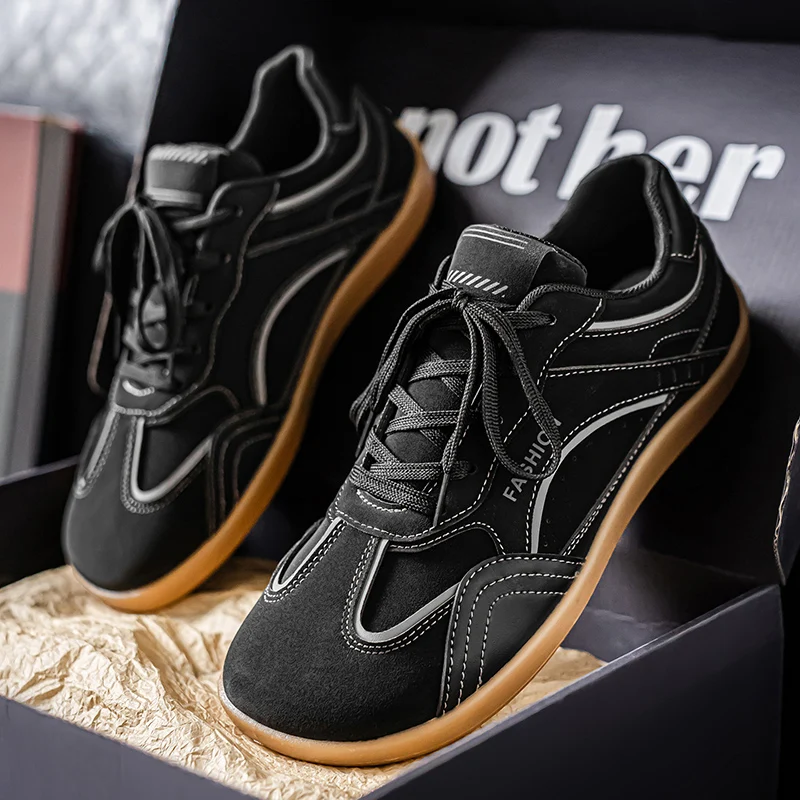 scarpe da tavolo da uomo 2025 Nuovo stile Scarpe sportive da uomo leggere e versatili Scarpe casual da moda per il tempo libero antiscivolo per esterni