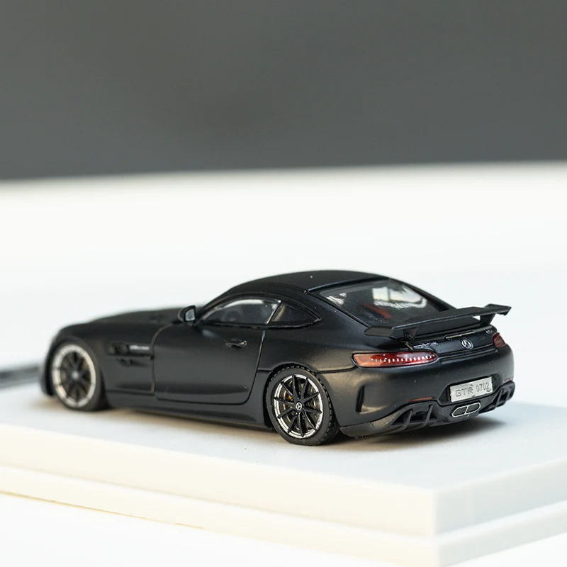 Diecast Car Model 1/64 Scale Mercedes Benz AMG GTR Car Model Simulation Alloy Benz AMG GTR Vehicle Collection Ornament