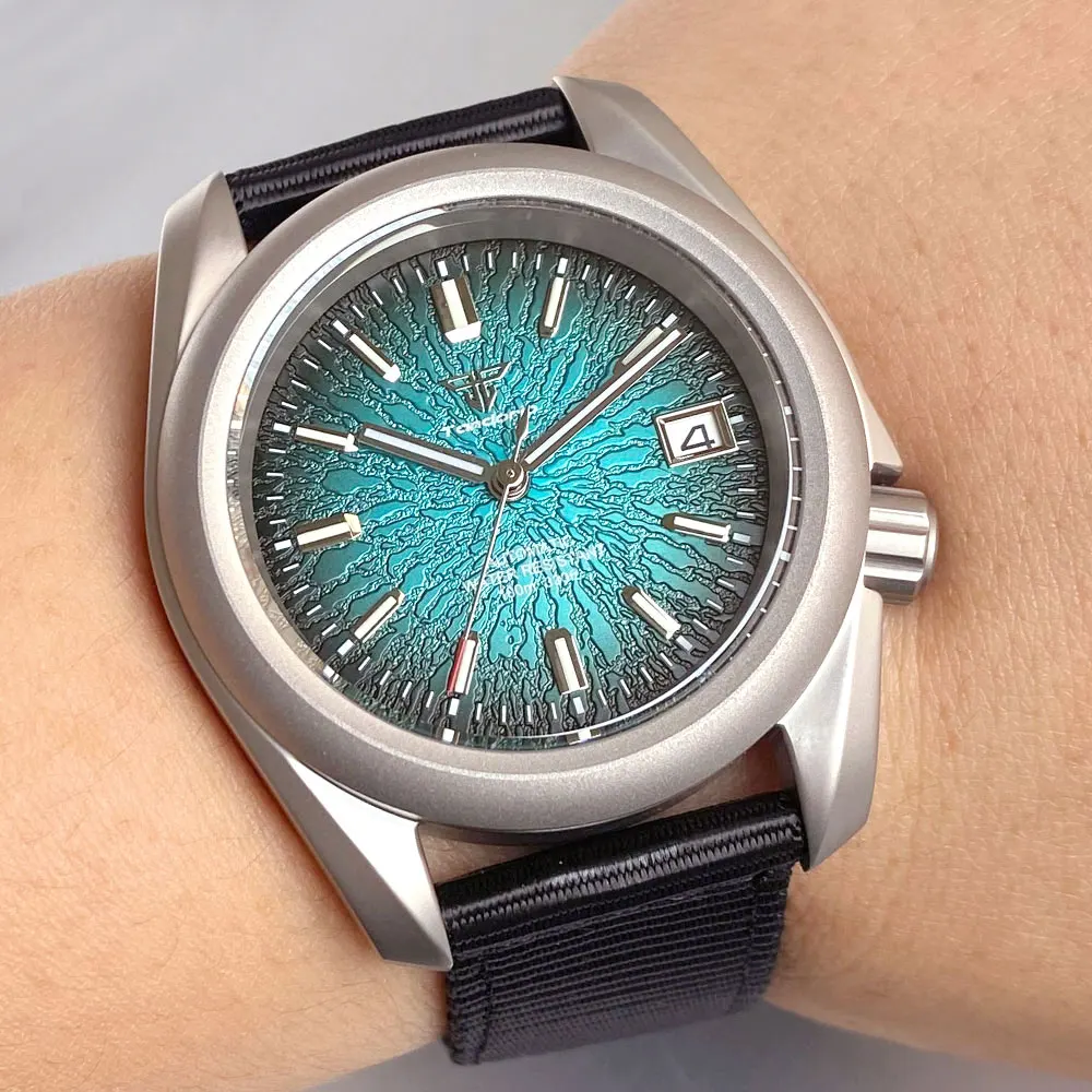 

Мужские часы Five Colors Tandorio 40 мм, титан/нержавеющая сталь, сапфировое стекло, текстурированный циферблат, водонепроницаемость 10 BAR, автоматический механизм NH35, нейлоновый ремешок