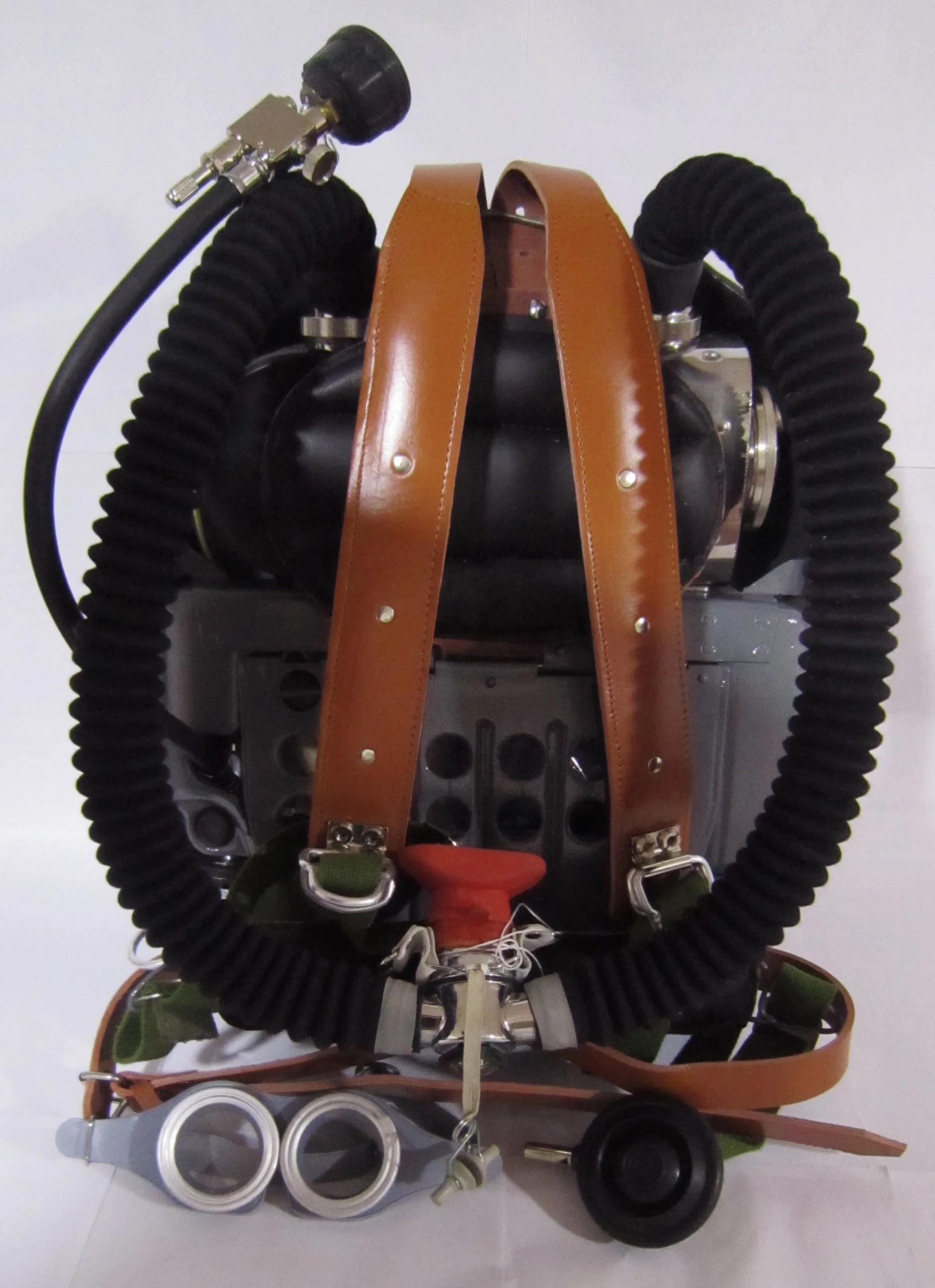 model portable  oxygen respirator