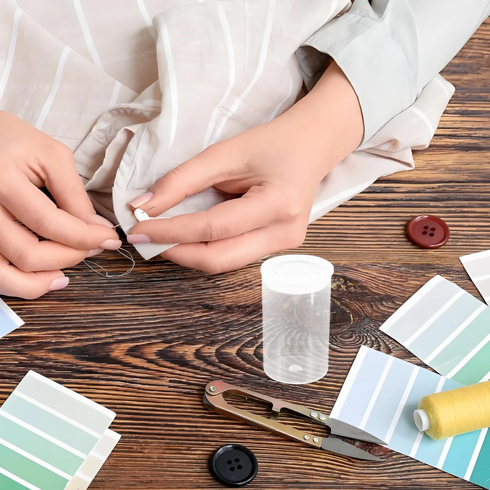 

100 шт. маленьких пластиковых контейнеров с крышками, прозрачные коробки для хранения бусин, монет, ключей, таблеток, принадлежностей для рукоделия, для путешествий, дома и офиса