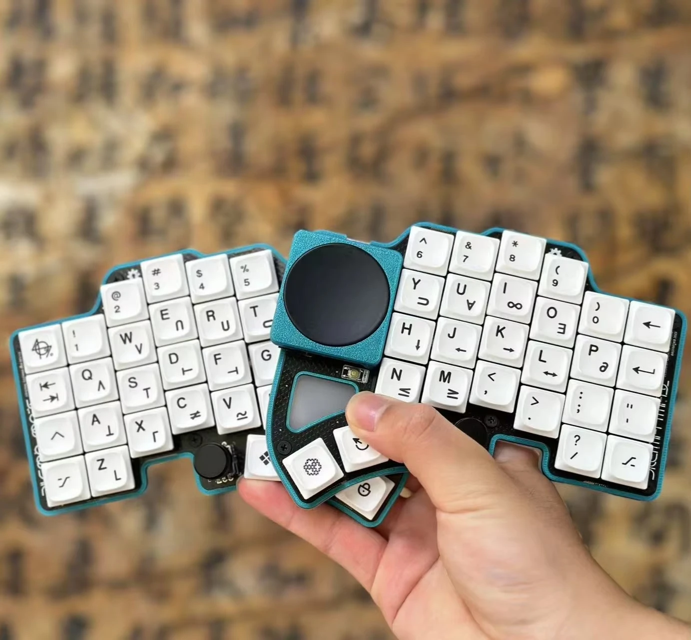 Dilemma Max Split Keyboard Kit Custom Wired Single-mode RGB Hot-swap Fdm PrintKnob Touchpad Simulate Mouse Via Mx/choc V1 Switch