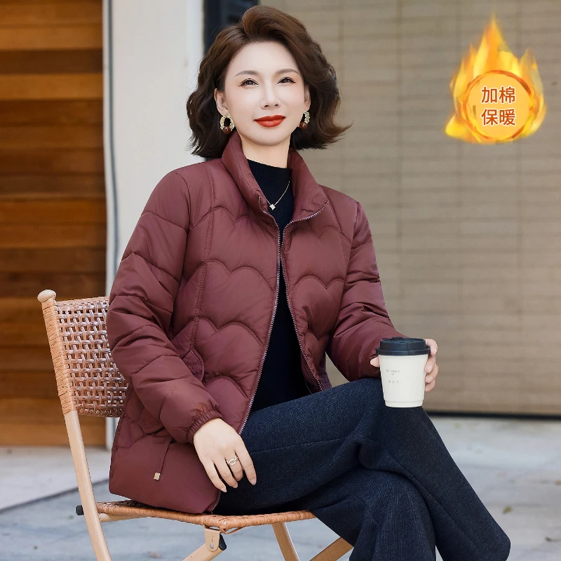 سترة نسائية شتوية مبطنة بلون سادة وياقة واقفة وسحاب معطف مبطن لسترة الأم في منتصف العمر #2