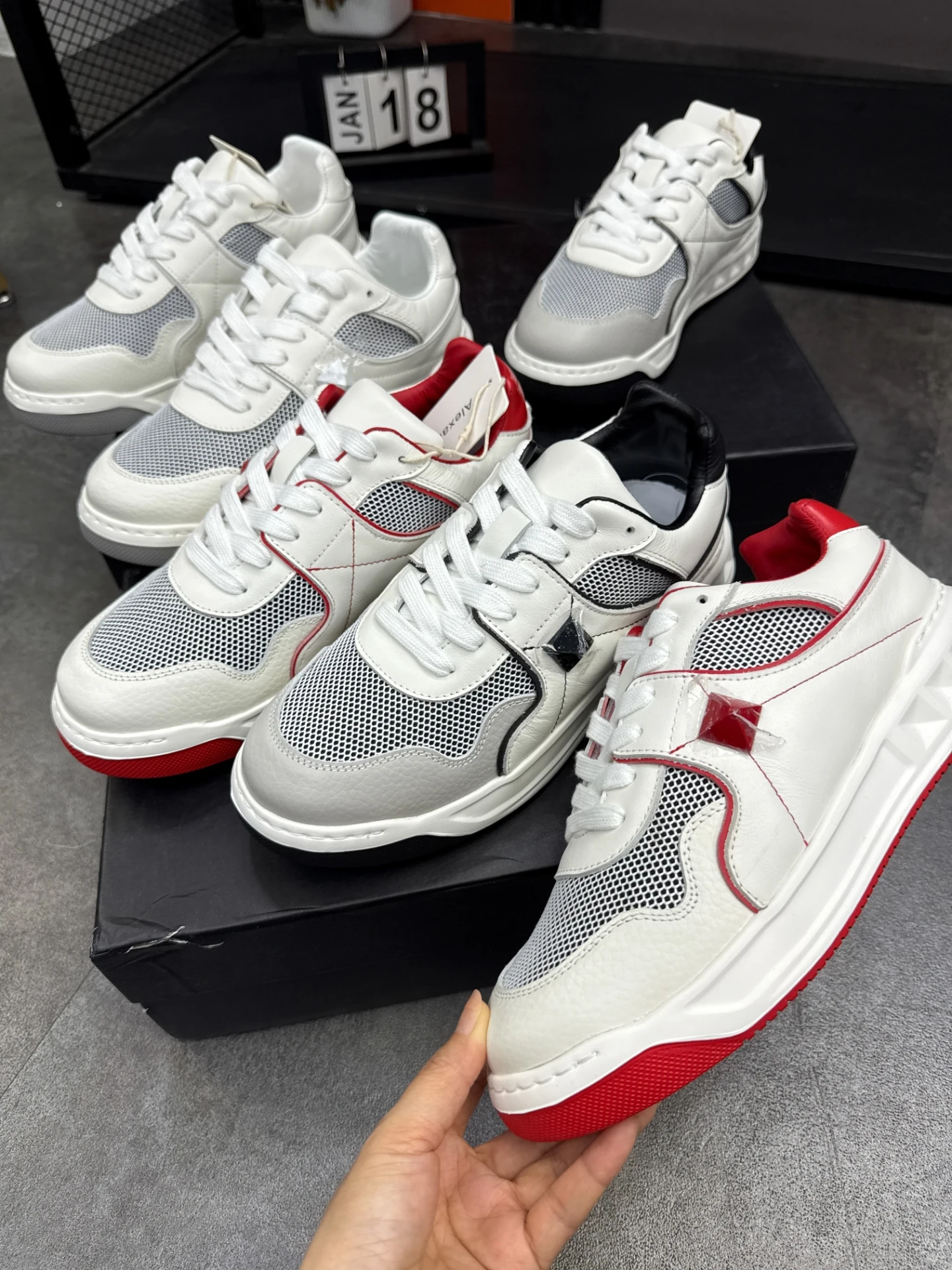 

Мужские модные спортивные повседневные дышащие летние туфли из итальянской высококачественной импортной телячьей кожи с низким верхом и круглым носком