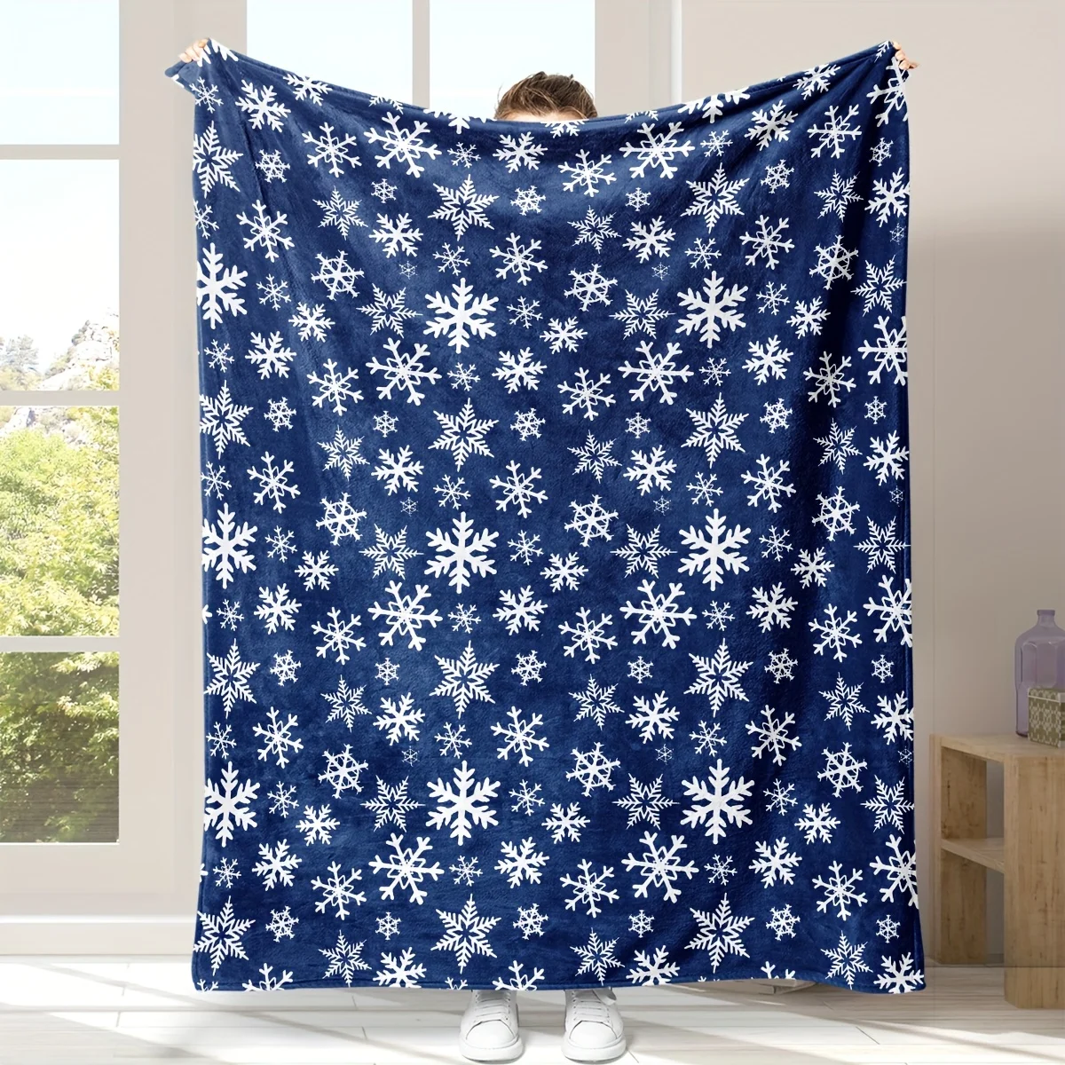Winter Snowflake Blanket Dark Blue White Snow Pattern Flannel Throw Blanket Christmas Winter Themed Indoor Warm Cover