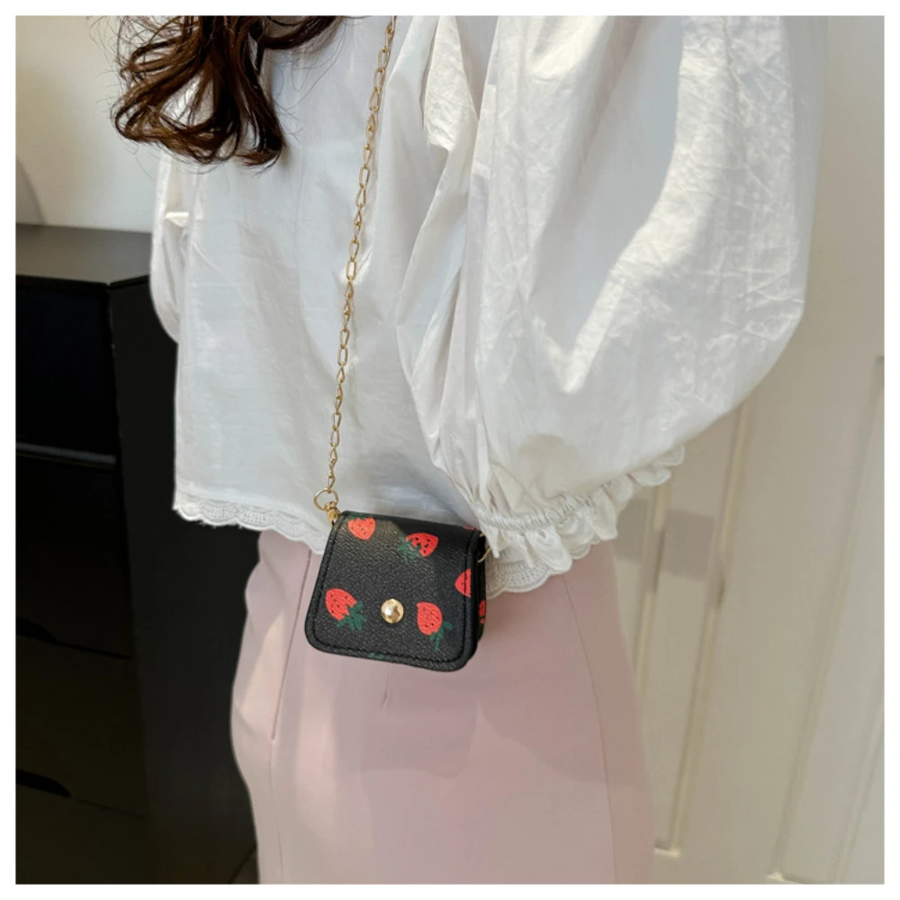 

Shoulder Bag Mini Square Strawberry Print Women Crossbody Bag Gold Metal Chain Strap Small Wallet Purse Coin Lipstick Bag