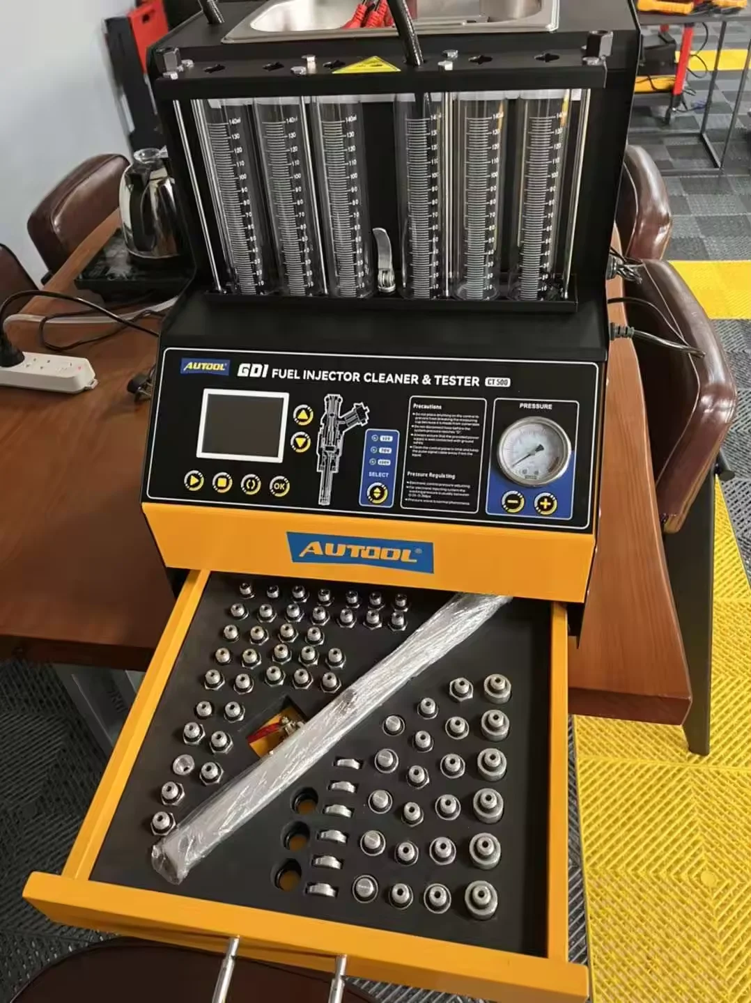 

AUTOOL CT500 GDI EFI FEI Очиститель и тестер топливных форсунок 6-цилиндровый тестер для очистки топливных форсунок для автомобиля и мотоцикла