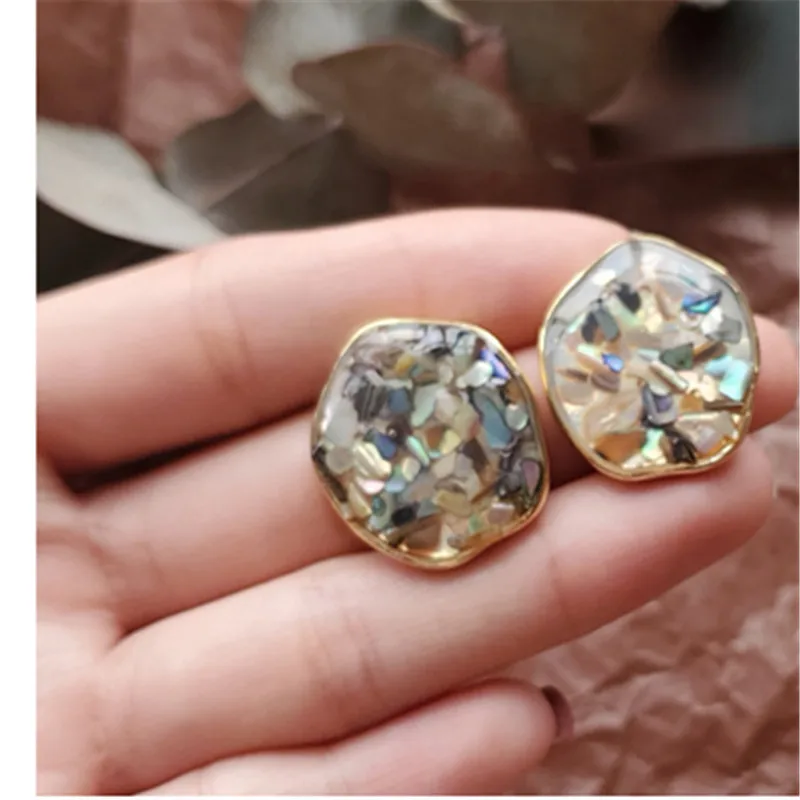 Unique contracted exaggerated earrings seven color restoring ancient ways is dazzle colour earrings delicate earrings wholesale