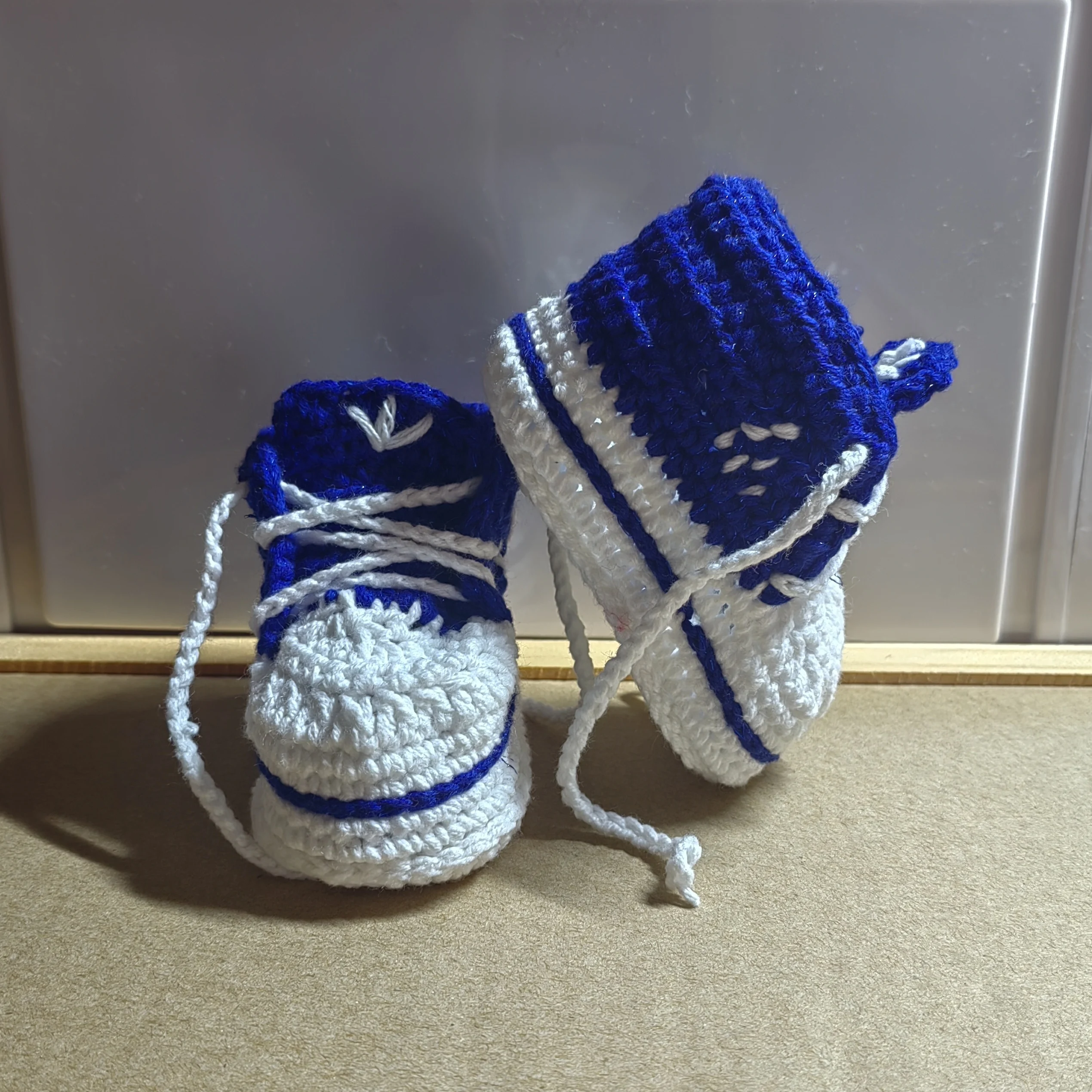 Newborn Baby Toddler Shoes 0-1 Year Old Baby Shoes Handmade Knitted Wool Shoe Hair Socks Embroidery Cartoon Bbaby First Walkers