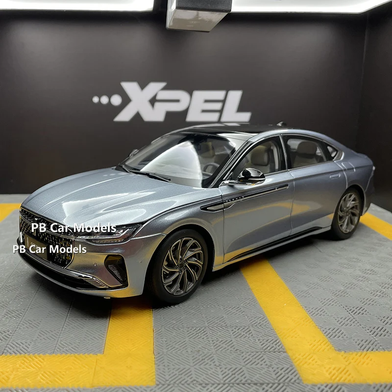 大天使-完全な合金の車モデル、ベースコレクション付き1:18シミュレーション、オリジナル