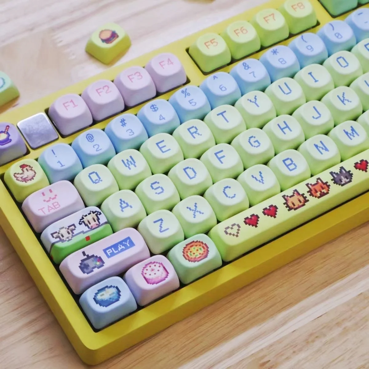 Cute series keycaps, MOA height, suitable for all kinds of mechanical keyboards, suitable for both men and women.