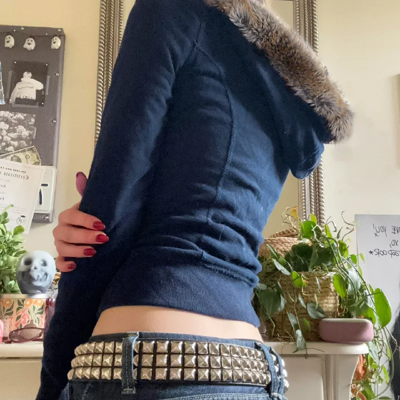 Damska bluza z kapturem, zapinana na guziki, z długim rękawem, z futrzanym wykończeniem, basic, jednolita, moda uliczna, jesień-zima 2025, T-shirt.