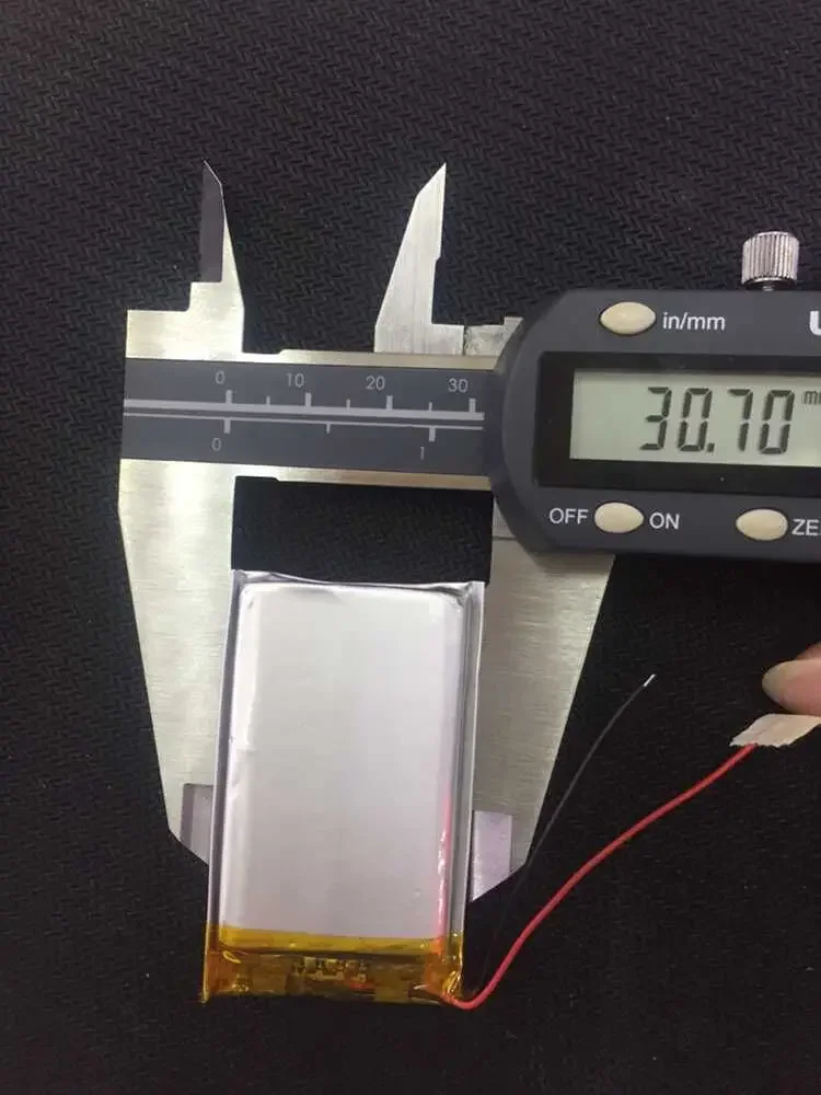 3,7 V polymeer-lithiumbatterij 103048103050   1400MAH tablet-GPS met grote capaciteit