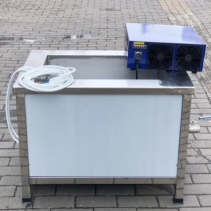 

Ultrasonic cleaning machine Hardware and electronics industry Rust and oil removal spare parts Circuit board Industrial