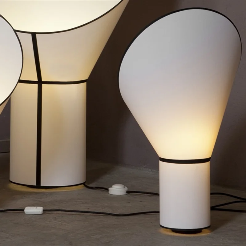 Lampa podłogowa Grand Cargo włoski design unikalne lampy podłogowe minimalistyczna estetyczna lampa do dekoracji salonu narożna sofa światło