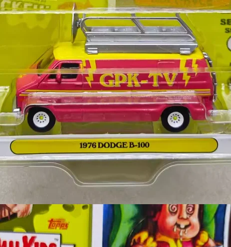 

1:64 Garbage Can Children's Series 7-Dish Grace -1976 Dodge B-100 Roof Satellite Disc Advanced Collection Ornament Car Models