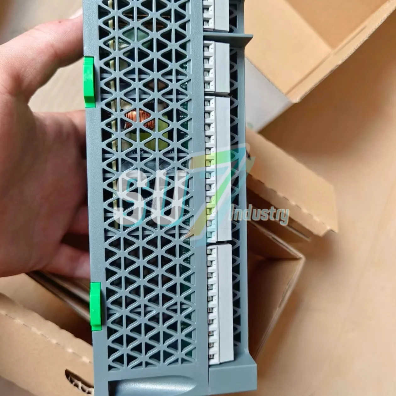 Modul PLC TM100C32RN TM100C40RN Baru asli