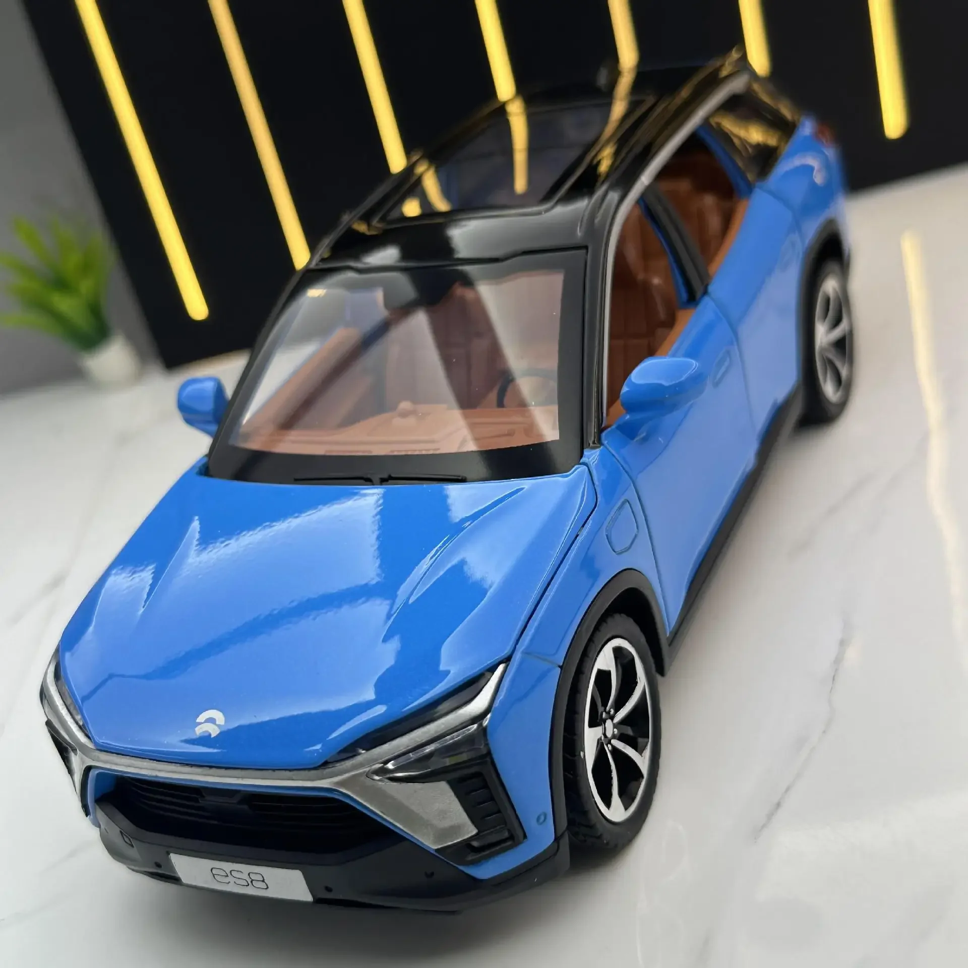 NIO ES8-Modèle réduit de voiture en alliage moulé sous pression, 1:24, véhicule en métal, simulation sonore et lumineuse, jouet pour enfant, idée cadeau