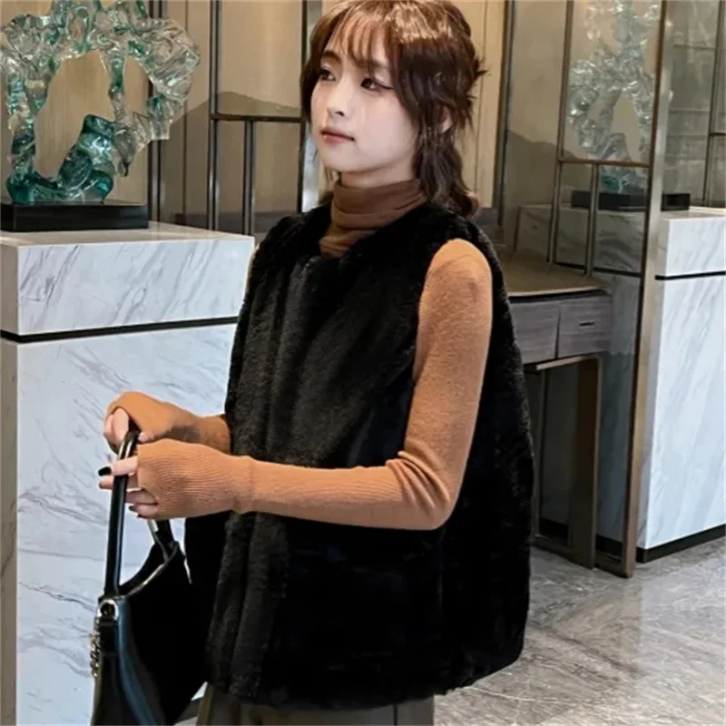 Chaleco de piel de terciopelo de visón a la moda, abrigo para mujer, Otoño Invierno 2025, nueva integración de piel, chaqueta sin mangas, chaleco, prendas de vestir, Top femenino