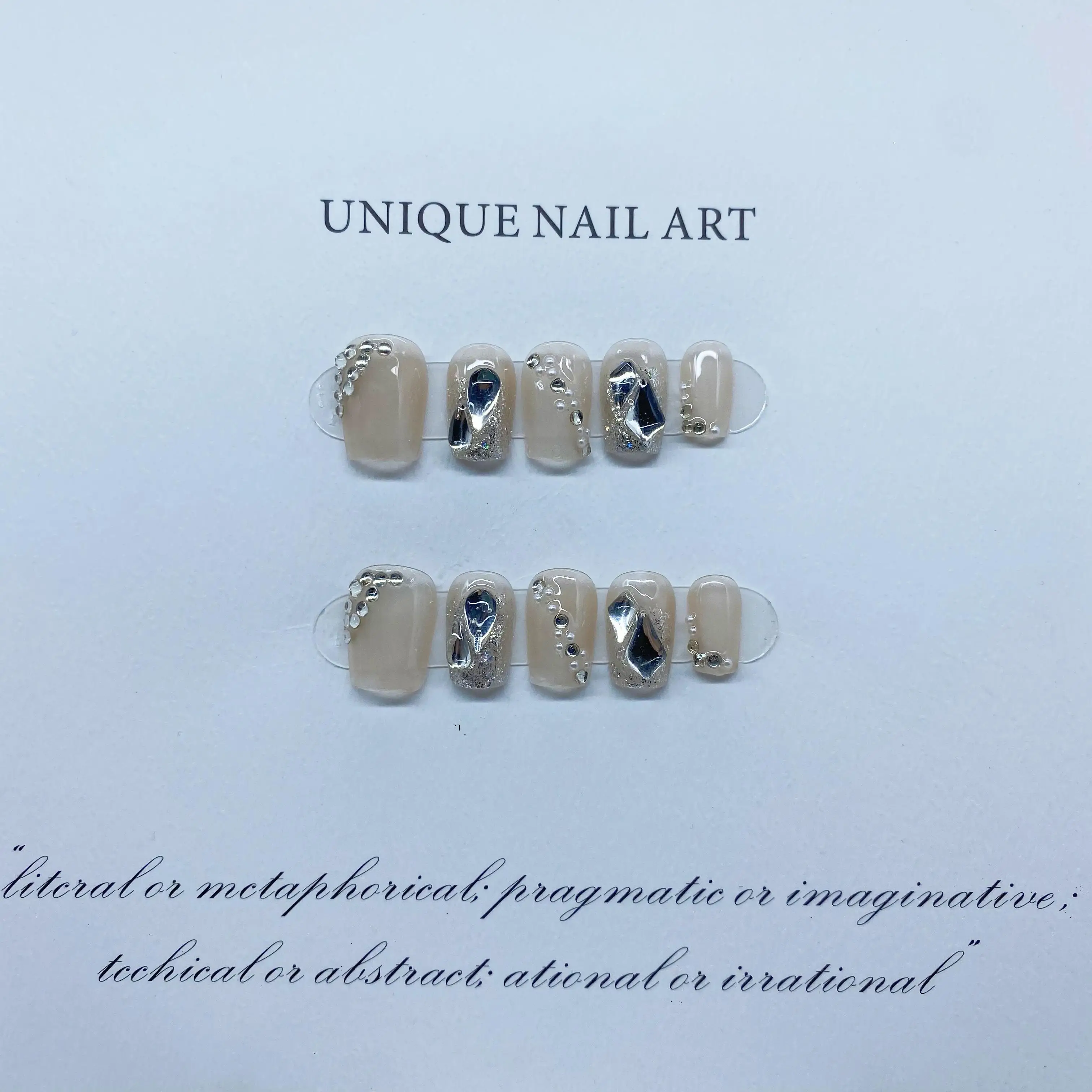 Sparkling Gentle Series Short Rhinestone Gel Detachable Reusable High-Quality Elegant White Handmade Press On Nails