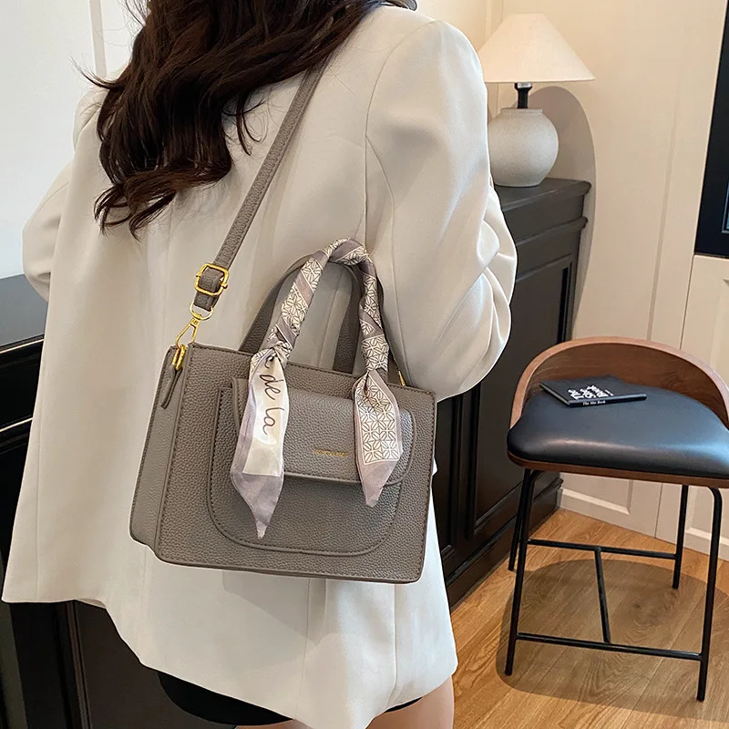 ​ ​ 2025 가을 겨울 미니 토트백, 여성용 캐주얼 숄더백, 다용도 크로스백, 시크한 데이투나이트 슬링백, 미니멀리스트