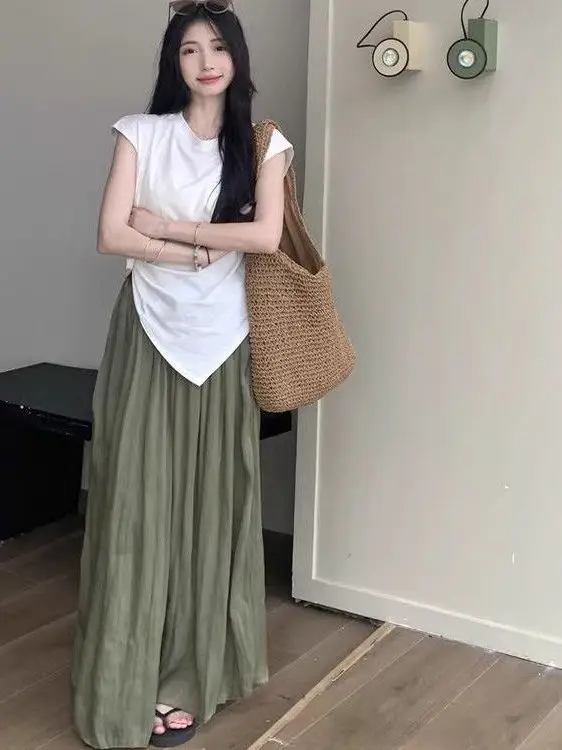 

Green Skort T-Shirt Set Women's Summer New Loose Irregular Top Refreshing Long Pants Two-Piece Set Fashionable Casual Wear
