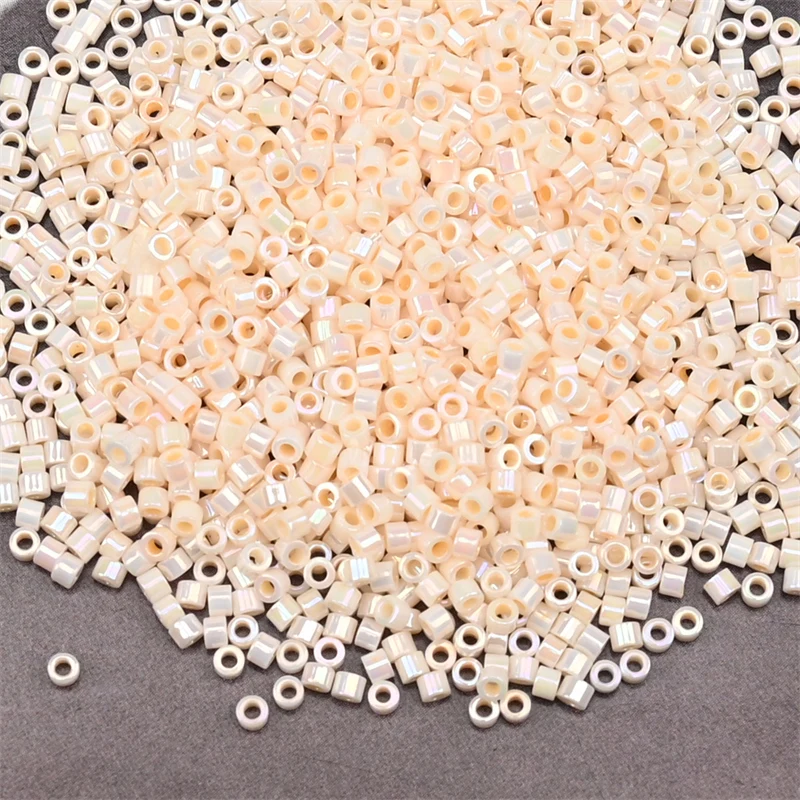 1000 Stück 1,6 x 1,3 mm japanische Glasperlen 11/0 für Statement-Schmuck, zylindrische Perlen, lose Perlen, DIY-Handarbeit, 5 Gramm/Beutel
