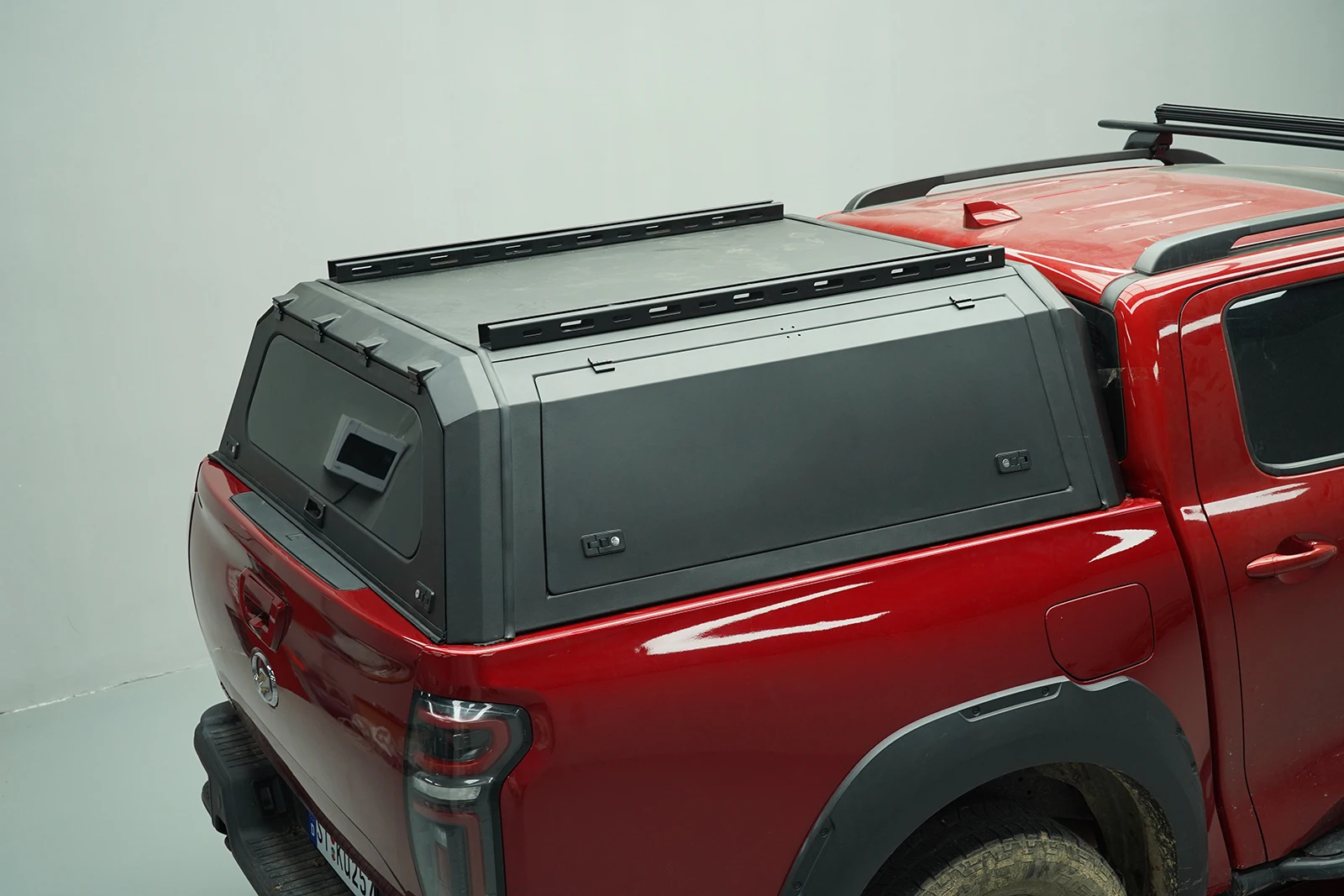 Pickup Truck Camping Hard Top Suitable for Great Wall Power Cannon Waterproof Steel Hard Top Truck Top