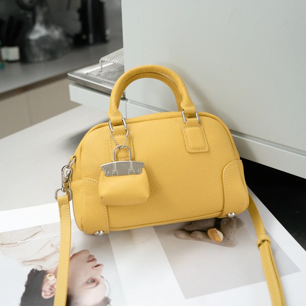 

2025 New Genuine Leather Tote Bag Fashion Ladies Cowhide Shoulder or Crossbody Bags Small Genuine Leather Handbag Woman