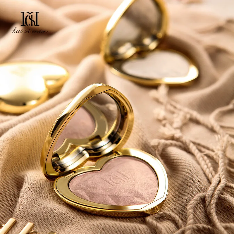 

Daisy Man High Gloss Contouring Plate Heart-shaped Diamond Pearl Small Diamond Fine Sparkle High Gloss Brightening Plate