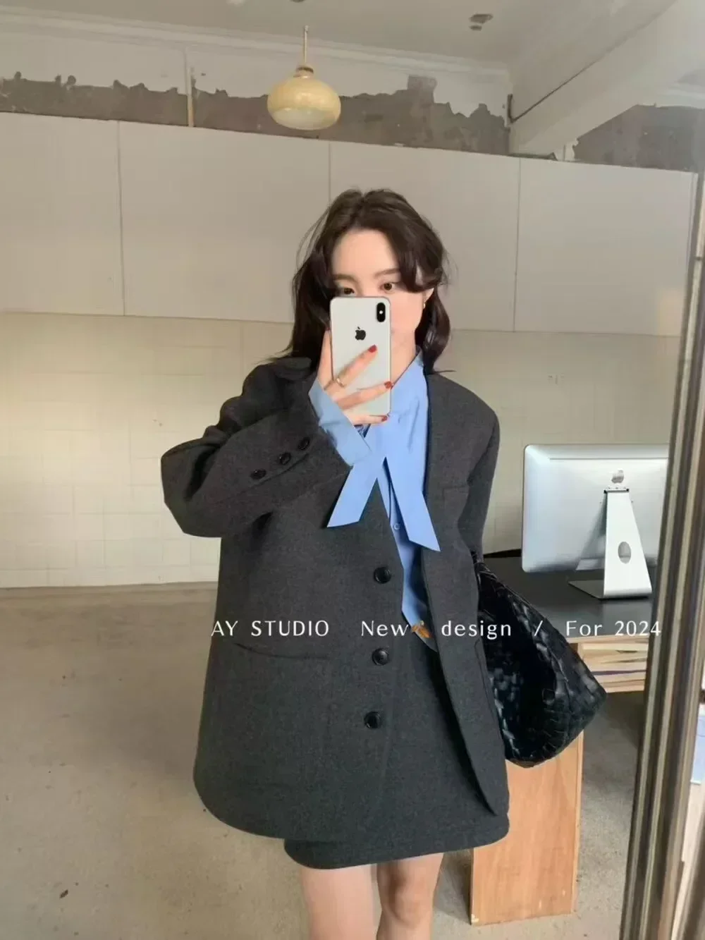 

2024 New Autumn /winter High-end Advanced Fashionable Woolen White Duck Down Lining Suit Jacket + Skirt Two-piece Suit for Women