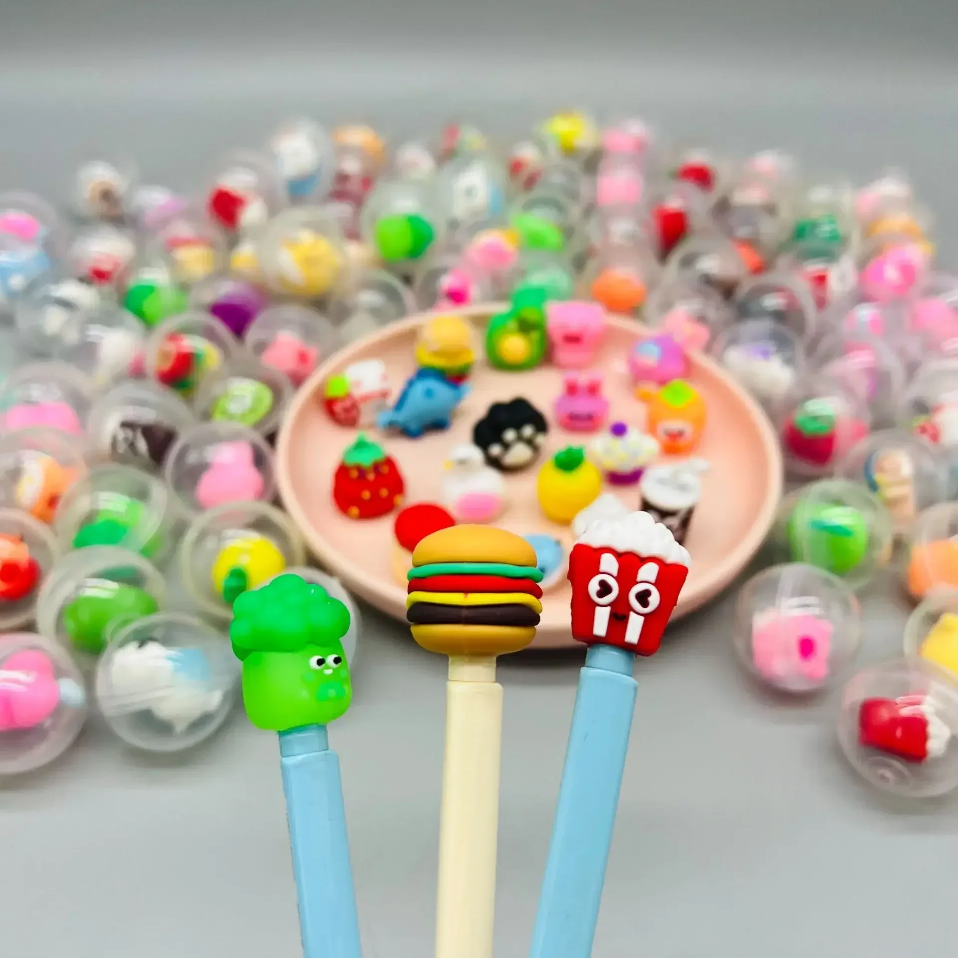 Huevo retorcido transparente de 32mm para Mini máquina de garra, accesorios de juguete, muñecos de peluche de animales bonitos, máquina de grúa Arcade para niños, Juguetes