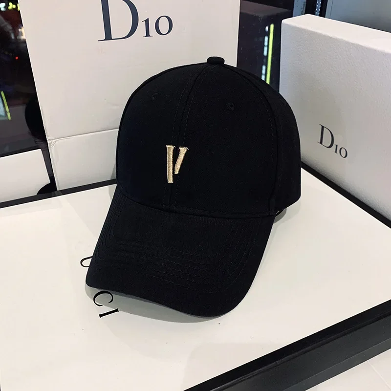

V-shaped embroidered baseball cap for both men and women, adjustable, essential for outdoor travel, handsome duckbill cap