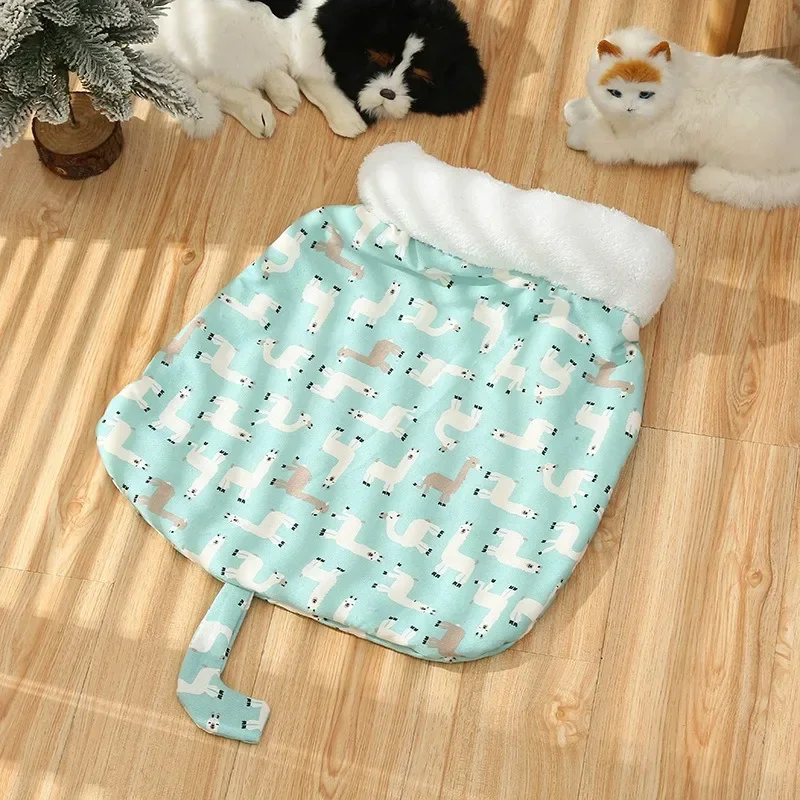 Cat Sleeping Bag Soft Cuddly Fluffy Feel Thickened Pet Pocket Type Quilt Bed Kitten Puppy Soft Comfortable Nest Pet Supplies