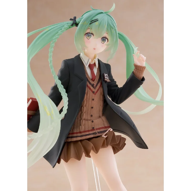 

Taito Fashion Vocaloid Hatsune Miku Preppy Scene Manual Original Pvc Model Gift Customization Anime Figure Toy Released In July