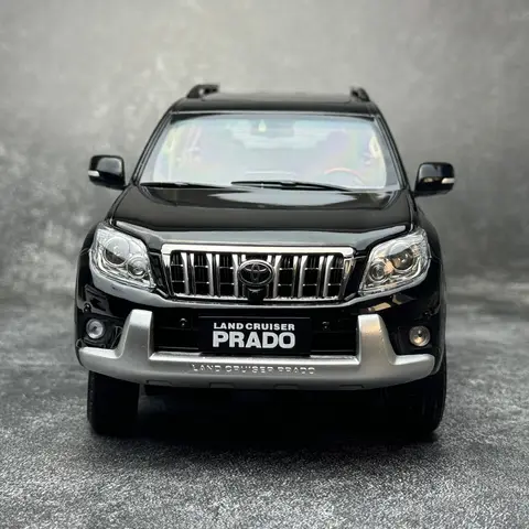 1:18 스케일 Toyota PRADO SUV 자동차 모델 친구에게 선물 제공 금속 소재 휴일 선물 정적 장식 수집