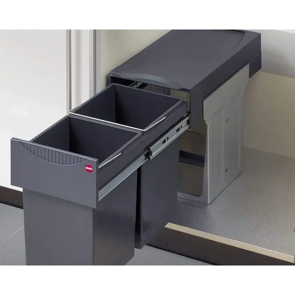 

Двухсекционный мусорный бак с выдвижными механизмами - вместимость 15,85 кварт на секцию