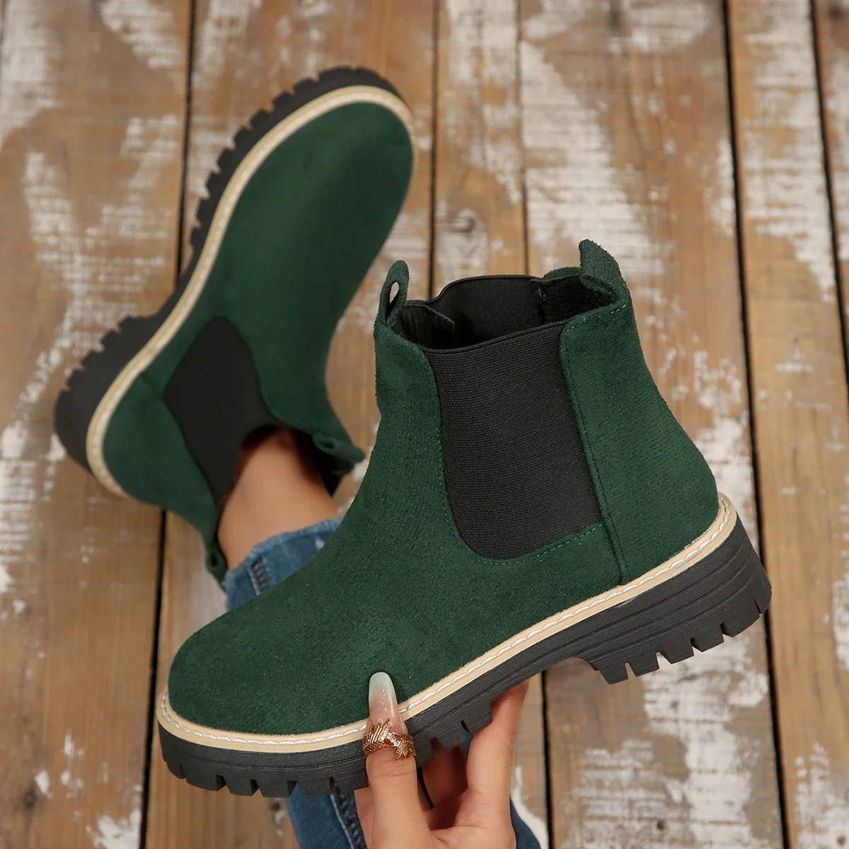 Women Boots 2025 New Thick Sole Casual Chelsea Boots Trend Outdoor Shoes Women Chunky Heel Platform British Style Ankle Boots