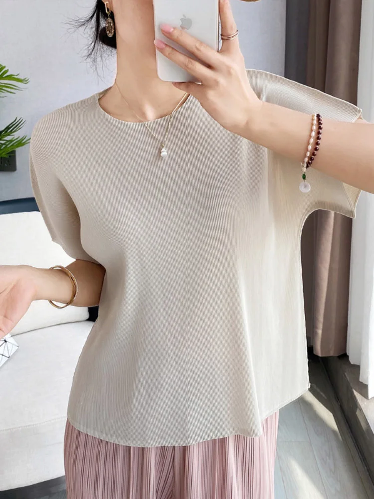 2022 Summer New Fashion Trend O Neck Short Sleeve Solid Color Casual Loose Pleated T-shirt Women Big Size