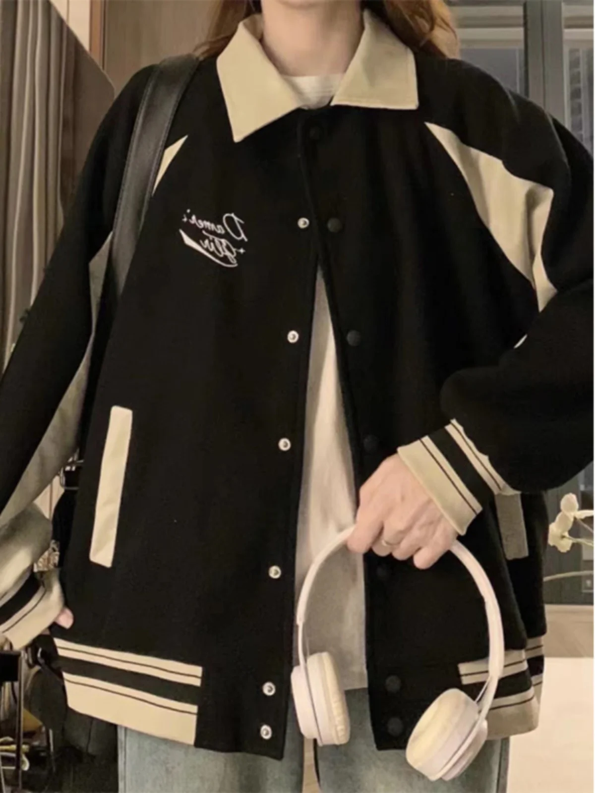 

Бейсбольные куртки оверсайз женские зимние с текстурой «рыбья кость», на шнурке, свободного кроя, с длинными рукавами, с меховым воротником, диагональные, полноразмерные